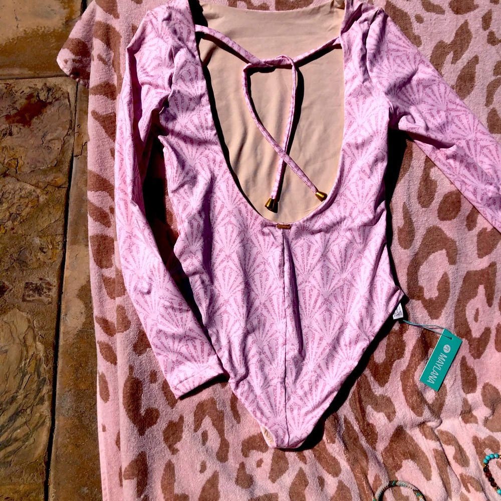 MAYLANA shell 🐚 pink long sleeve one piece size six